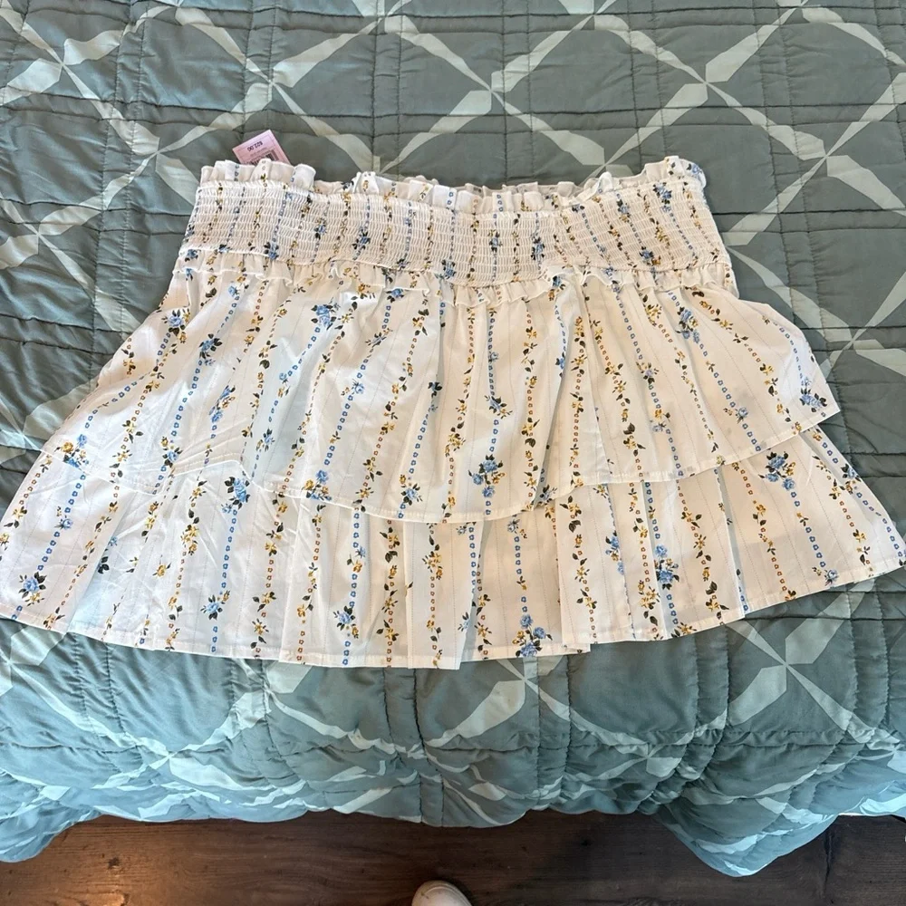 Wild Fable Floral Tiered Mini Skirt in Cream and Blue - Picture 1 of 5